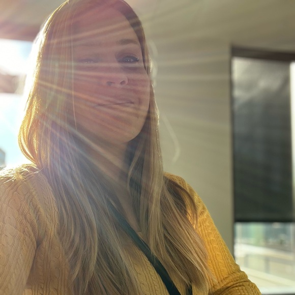 Meet your Posher - Picture 1 of 1